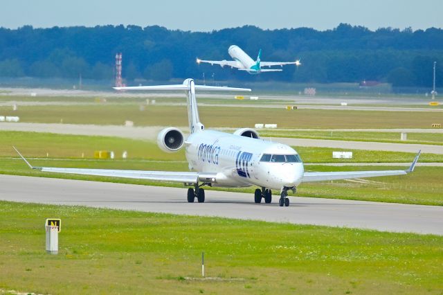 Canadair Regional Jet CRJ-900 (ES-ACH)