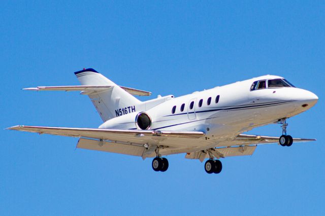 Hawker 800 (N516TH)