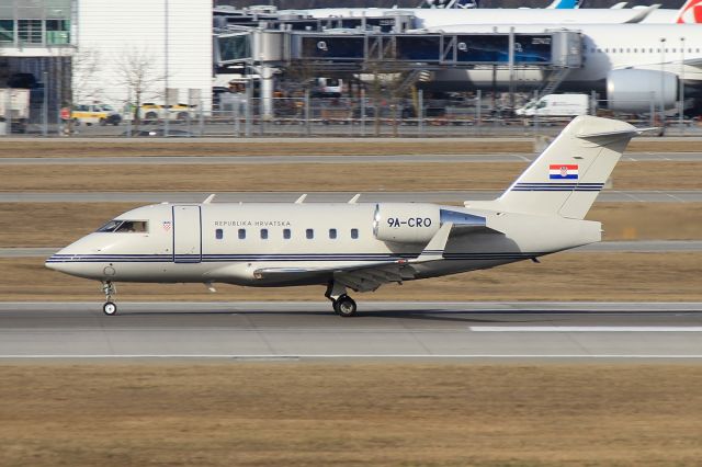 Canadair Challenger (9A-CRO)