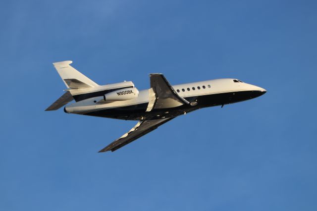 Dassault Falcon 900 (N900BK)