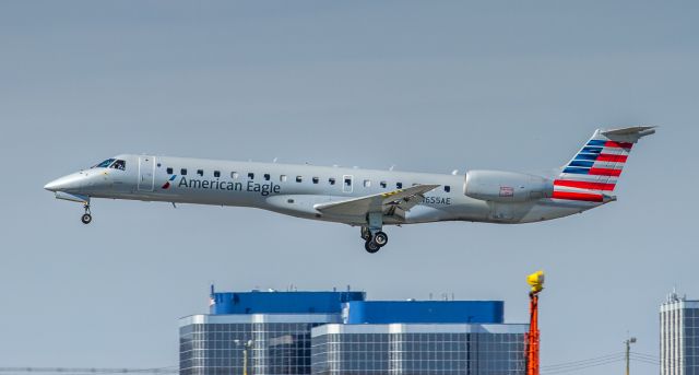 Embraer ERJ-145 (N655AE)