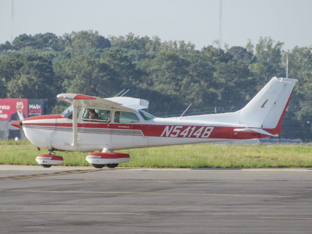 Cessna Skyhawk (N54148)