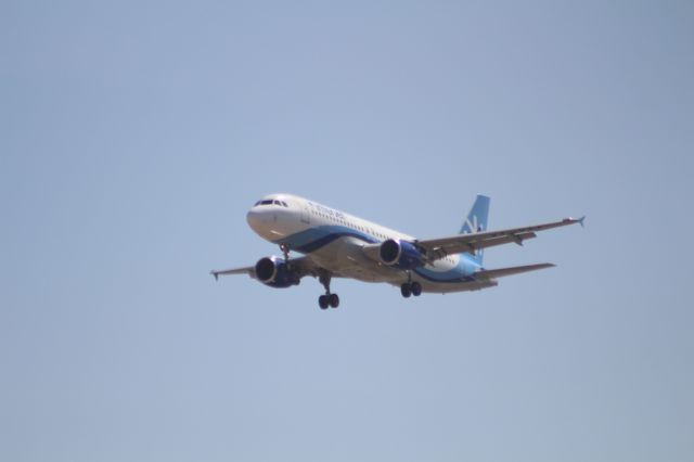 Airbus A320 (XA-VTA) - FINAL APPROACH 27 MMTJ