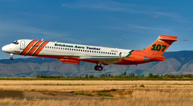 McDonnell Douglas MD-87 (N297EA)