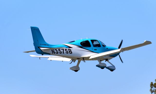 Cirrus SR-20 (N357SB) - Nicely painted 2020 Cirrus SR20 on short final at KPAO.