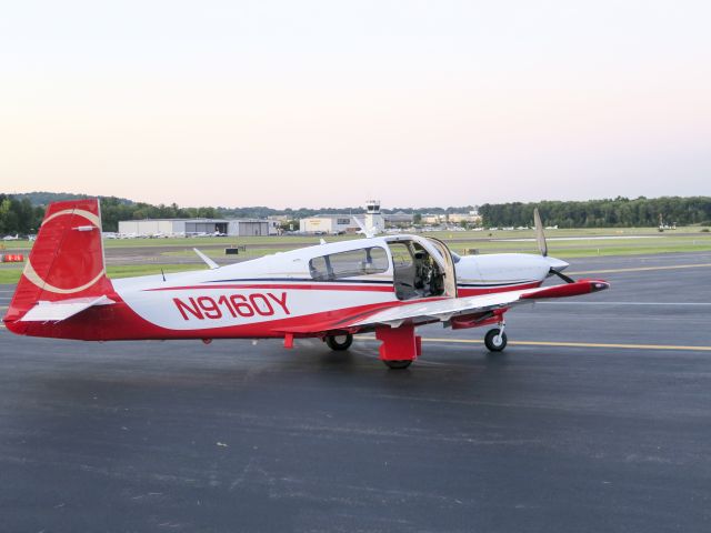 Mooney M-20 (N9160Y) - 15 September 2015.