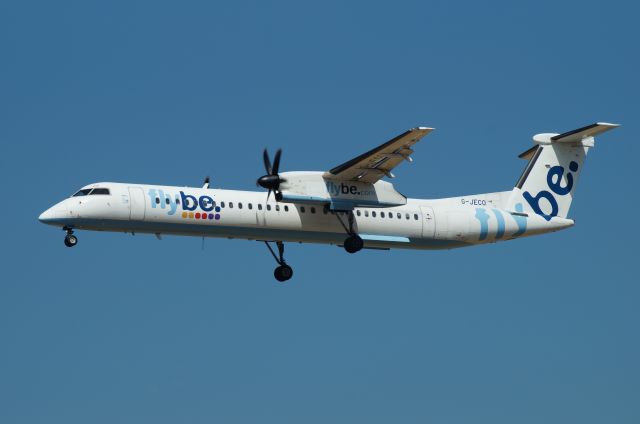 de Havilland Dash 8-400 (G-JECO)