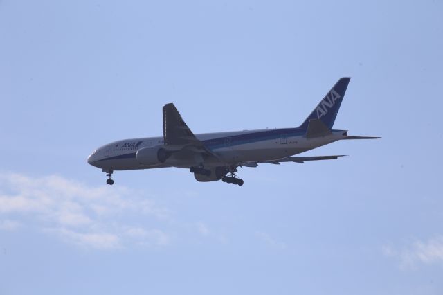 Boeing 777-200 (JA717A)