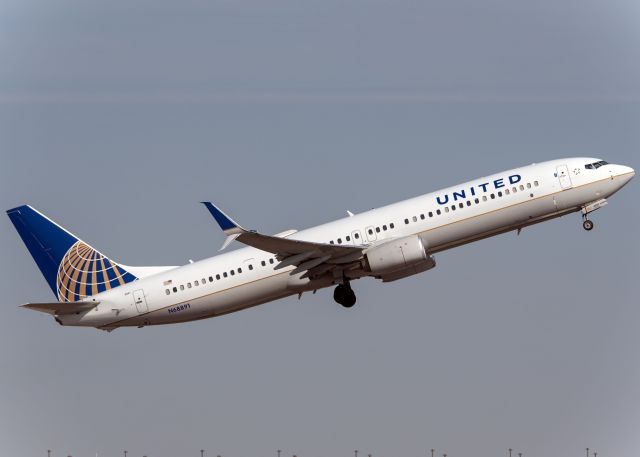Boeing 737-900 (N68891)