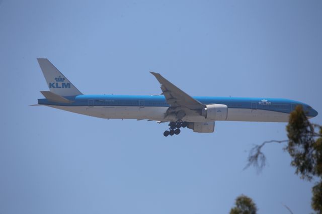 BOEING 777-300ER (PH-BVR)