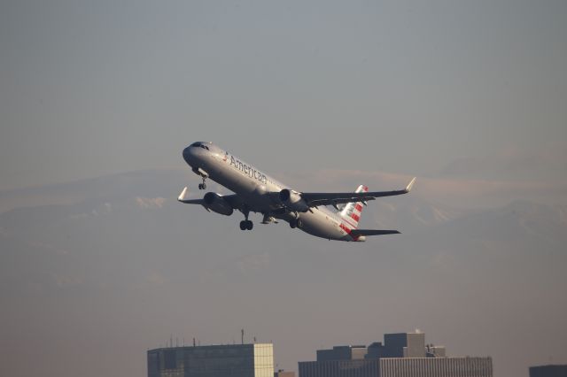 Airbus A321 (N128AN)