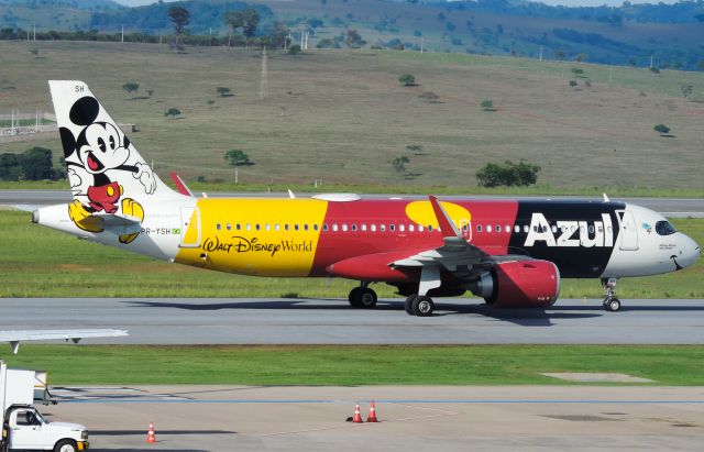 Airbus A320 (PR-YSH)