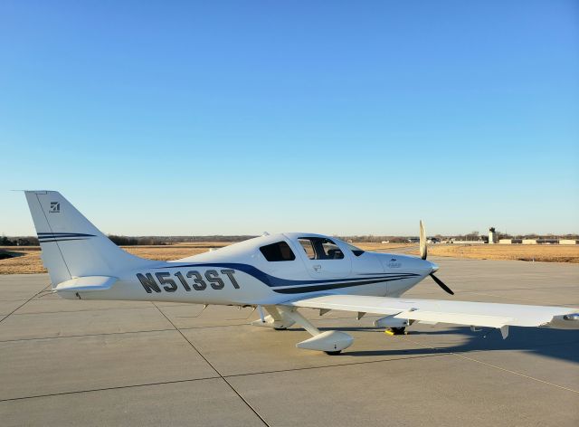 Cessna 350 (N513ST)