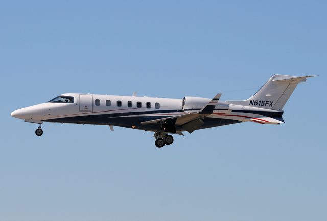 Learjet 45 (N615FX)