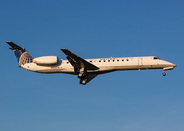 Embraer ERJ-145 (N15574)