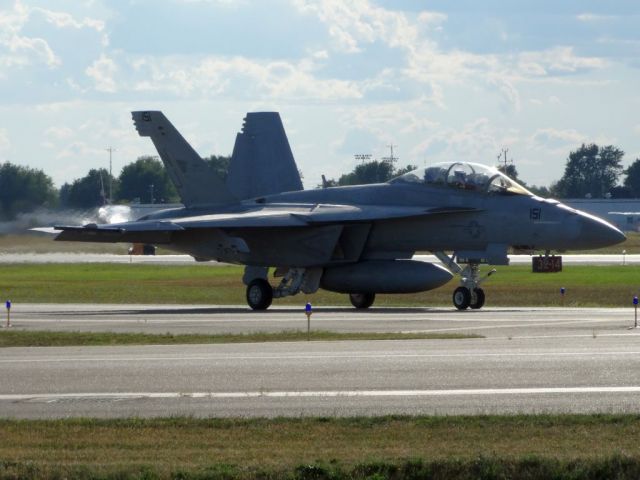 McDonnell Douglas FA-18 Hornet (16-6961)