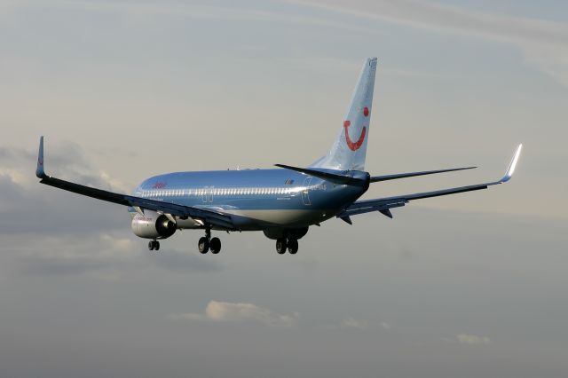 Boeing 737-800 (OO-VAS)