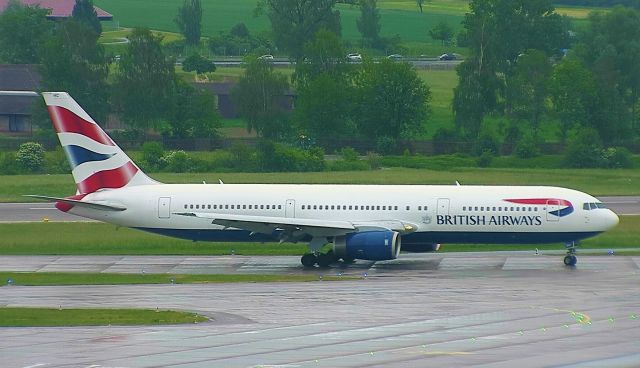 BOEING 767-300 (G-BZHC) - Just arrived from Heathrow