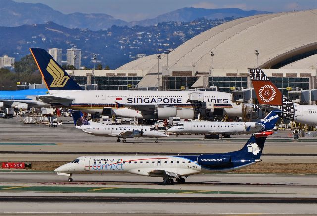 Embraer ERJ-145 (XA-ZLI)