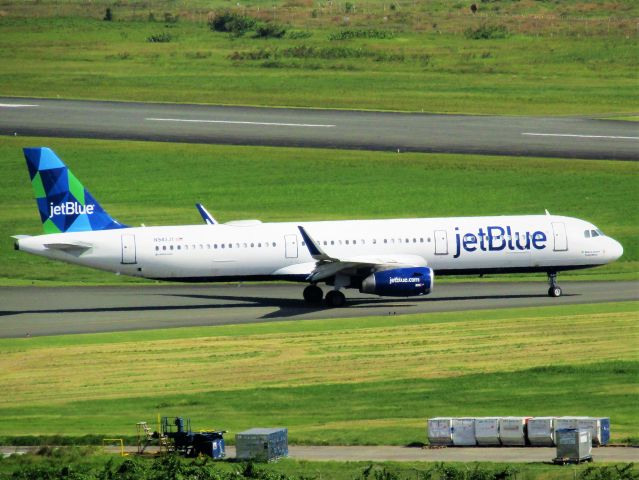 Airbus A321 (N943JB)