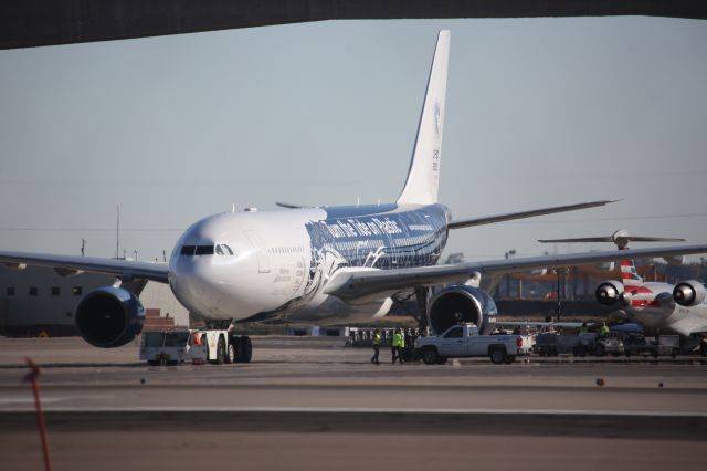 Airbus A330-300 (CS-TQW)