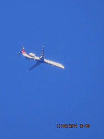 McDonnell Douglas MD-90 (N923DN) - Delta Airlines flight 2442 from DEN to ATL over Baxter Springs Kansas (78KS) at 33,000 feet.
