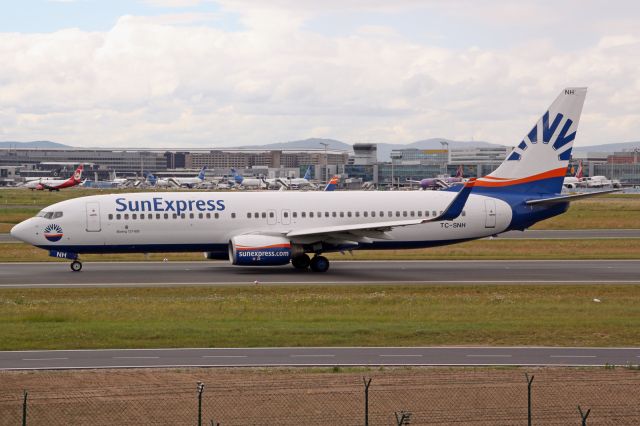 Boeing 737-800 (TC-SNH)