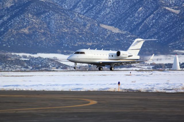 Canadair Challenger (N241N)