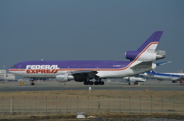 McDonnell Douglas DC-10 (N306FE) - Departure at Narita Intl Airport Rwy34 on 1990/02/21