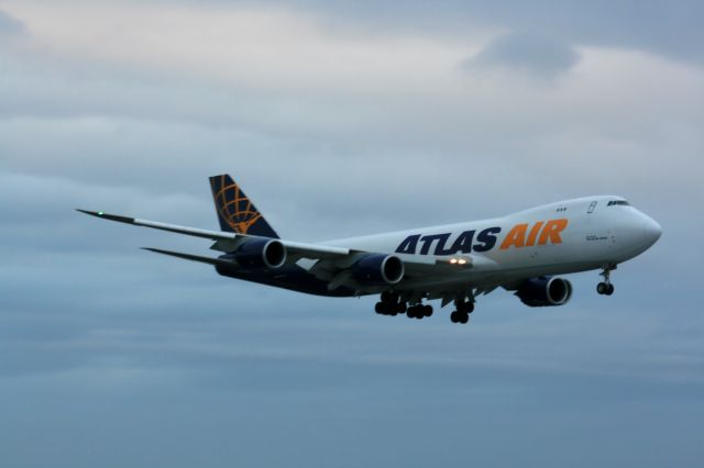 BOEING 747-8 —