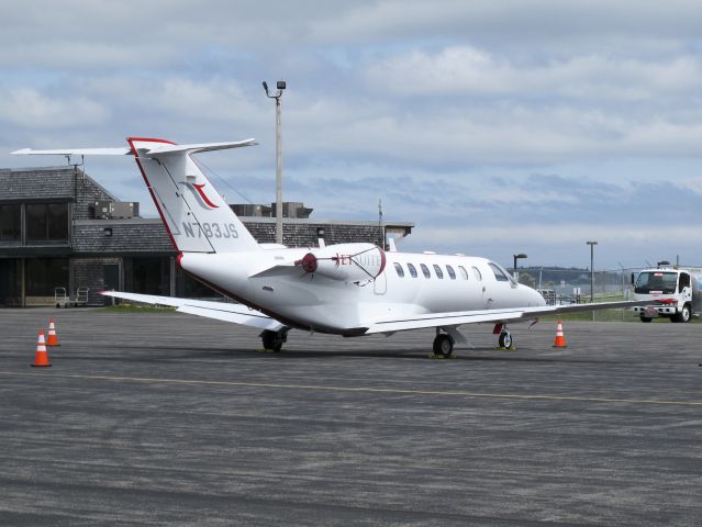 Cessna Skyhawk (N783JS)