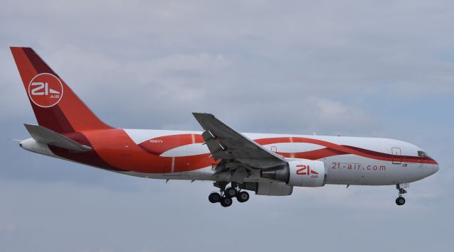 BOEING 767-200 (N881YV) - anybody see the hole stuck to the wing.