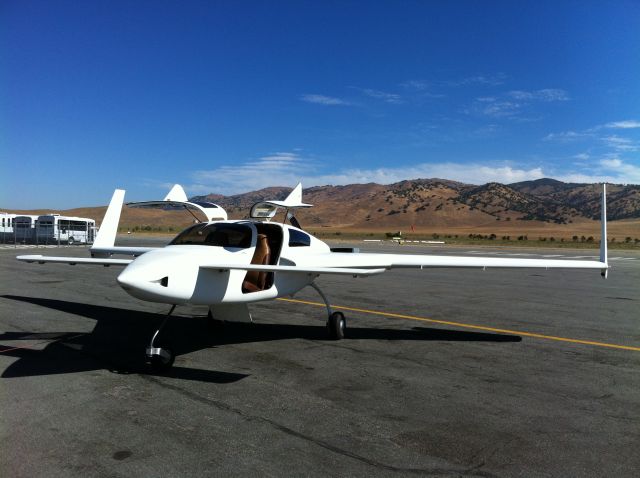 VELOCITY Velocity (N478B) - Tehachapi Municipal Airport, California