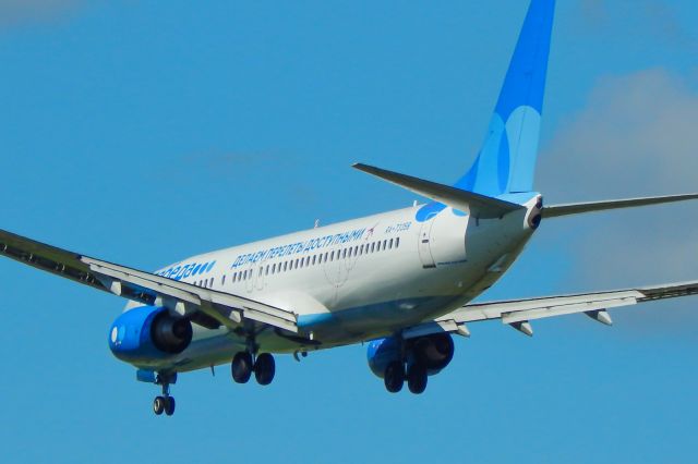 Boeing 737-800 (RA-73358)