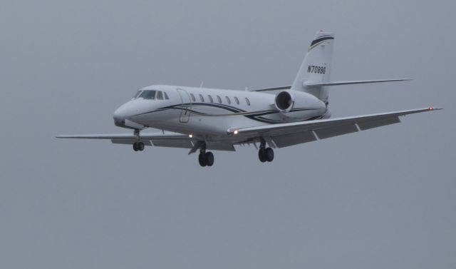 Cessna Citation Sovereign (N708BG) - On final is this 2012 Cessna Citation Soverign in the Spring of 2019.