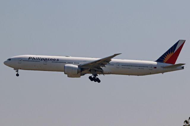 Boeing 777-200 (RP-C7773)