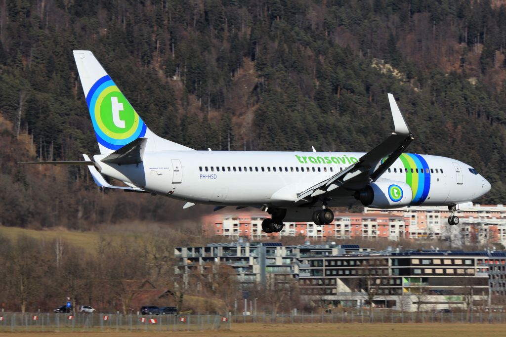 Boeing 737-800 (PH-HSD)