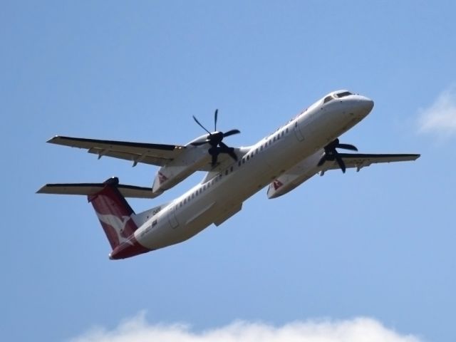 VH-QOY — - Departing from runway 23 and heading for Port Lincoln.