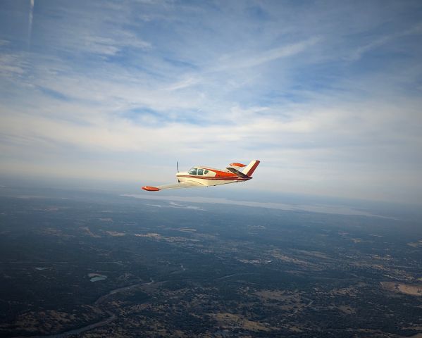 Beechcraft 35 Bonanza (N8452A)