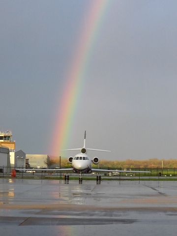 Dassault Falcon 900 (N699BG)