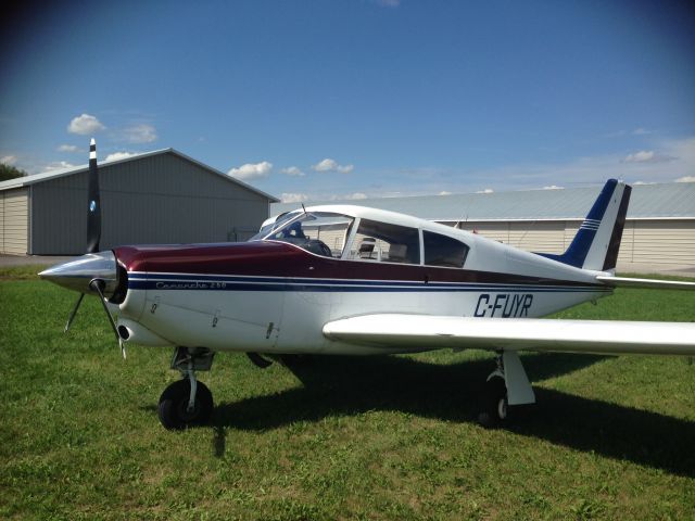 Piper PA-24 Comanche (C-FUYR)