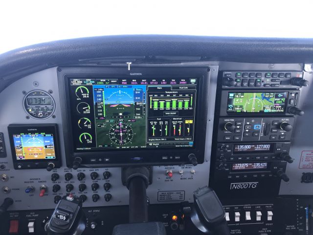 Cessna Skylane (N800TG) - Maiden flight with new panel