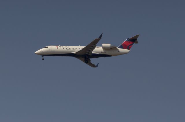 Canadair Regional Jet CRJ-200 (N824AY)