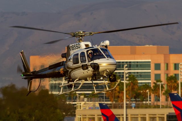 Eurocopter AS-350 AStar (N185SD)