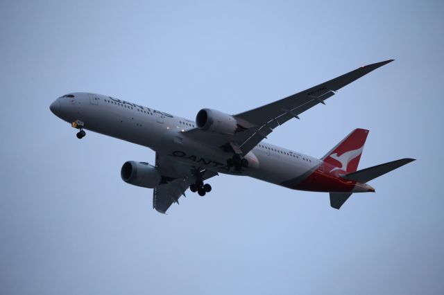 Boeing 787-9 Dreamliner (VH-ZNE)