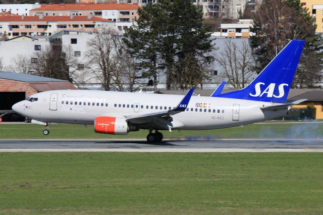 Boeing 737-700 (SE-REZ)