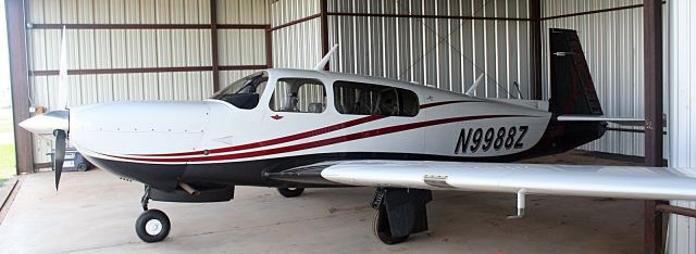 Mooney M-20 Turbo (N9988Z)