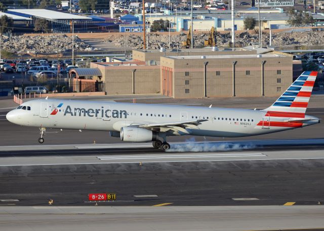 Airbus A321 (N982VJ)