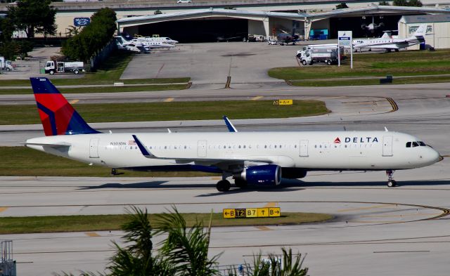 Airbus A321 (N303DN)