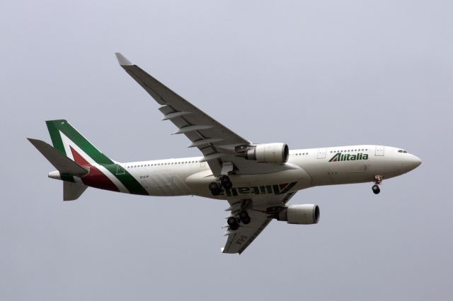 Airbus A330-200 (EI-EJK) - Alitalia A330-200 landing 15R to Logan on 8/4/20. I took this photo while on my lunch break. Aircraft fly right over my work place when they land on 15R. 